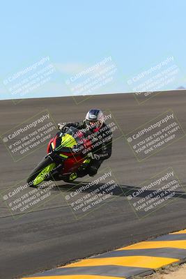 media/Nov-05-2022-SoCal Trackdays (Sat) [[f8d9b725ab]]/Bowl (1145am)/